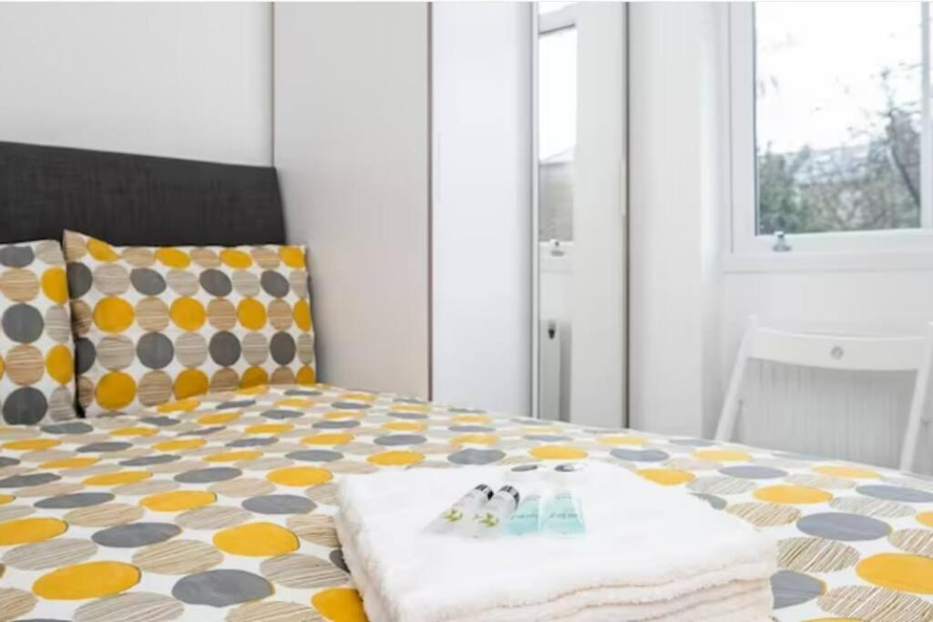 Great Location Service And Stay Double Ensuite Room With Shared Kitchen- 5Mins Walk From Tufnell Park Лондон Екстер'єр фото