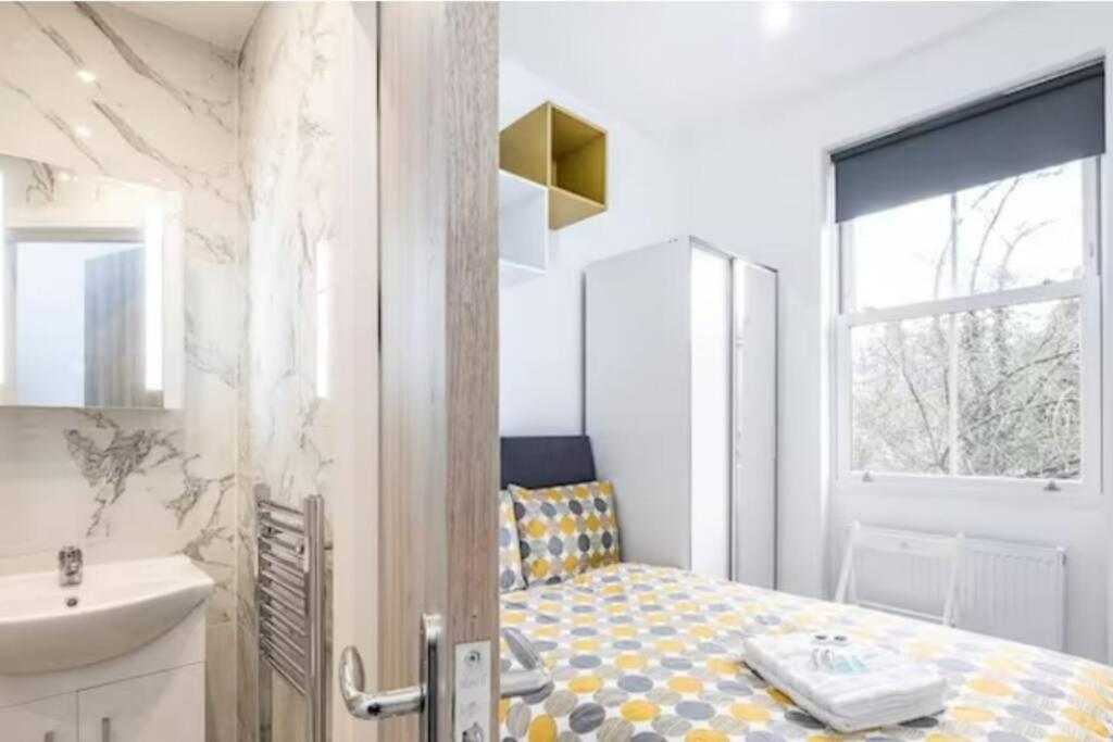 Great Location Service And Stay Double Ensuite Room With Shared Kitchen- 5Mins Walk From Tufnell Park Лондон Екстер'єр фото
