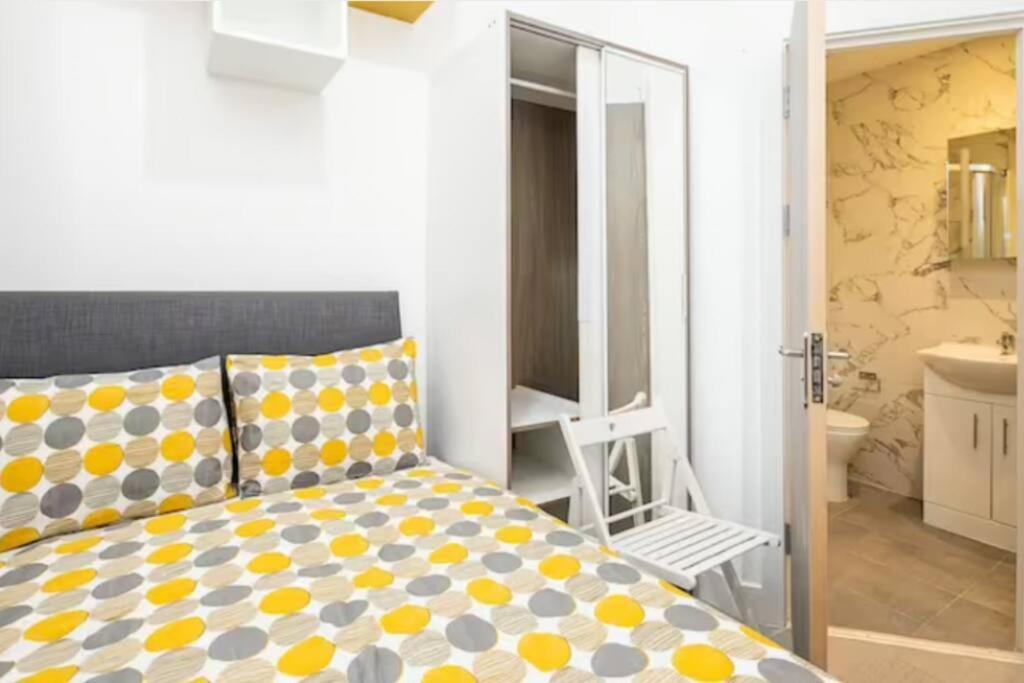 Great Location Service And Stay Double Ensuite Room With Shared Kitchen- 5Mins Walk From Tufnell Park Лондон Екстер'єр фото